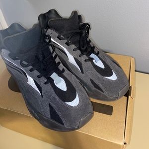 Yeezy 700 Vanta